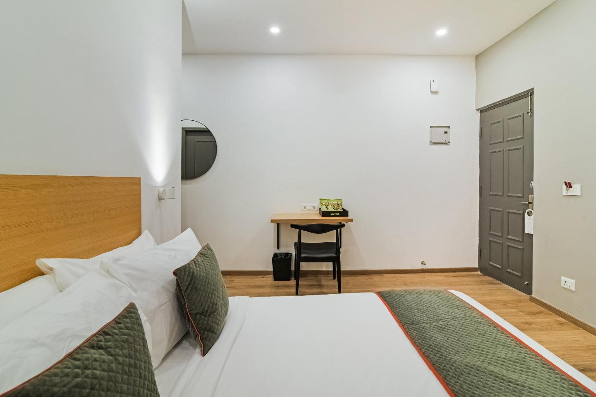 Super Townhouse Xotel Chennai Luaran gambar
