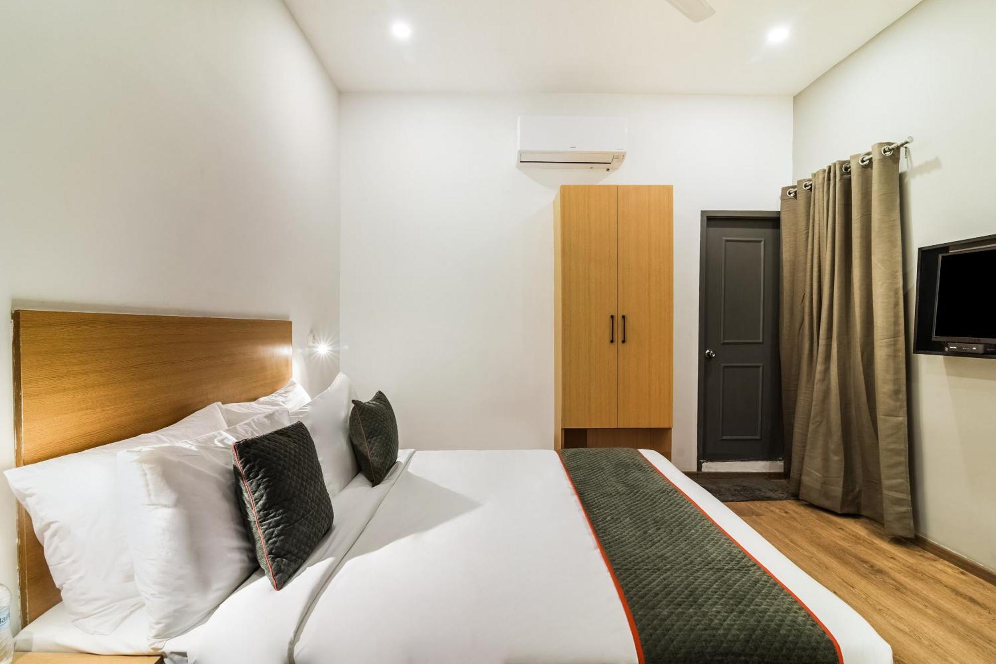 Super Townhouse Xotel Chennai Luaran gambar
