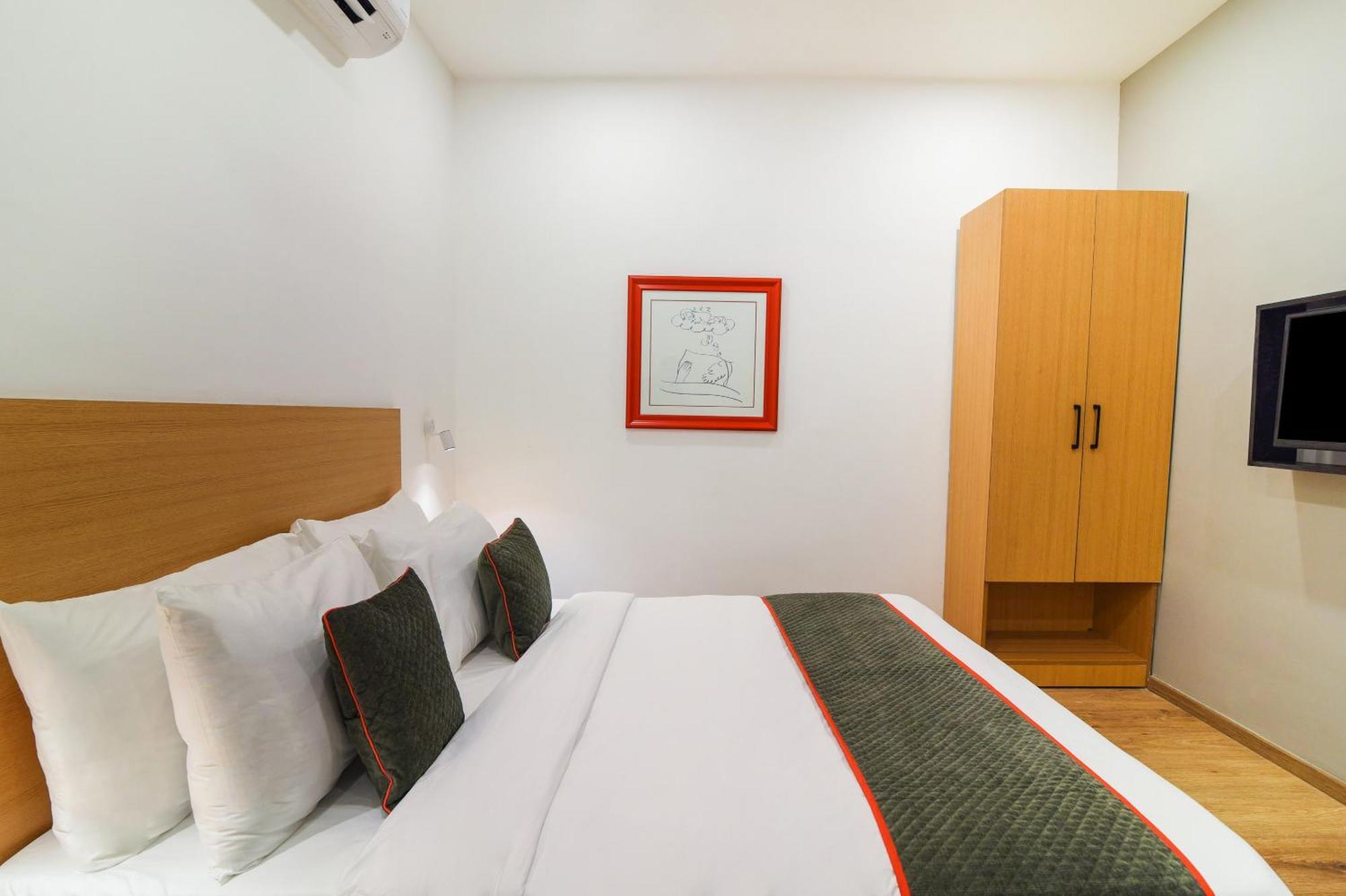 Super Townhouse Xotel Chennai Luaran gambar