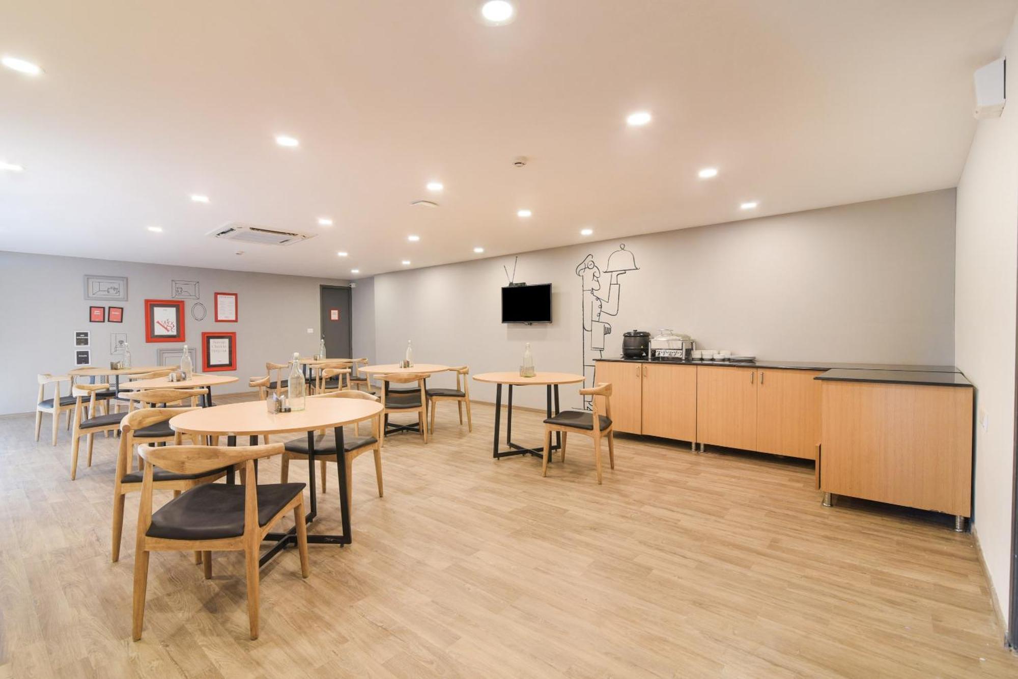 Super Townhouse Xotel Chennai Luaran gambar